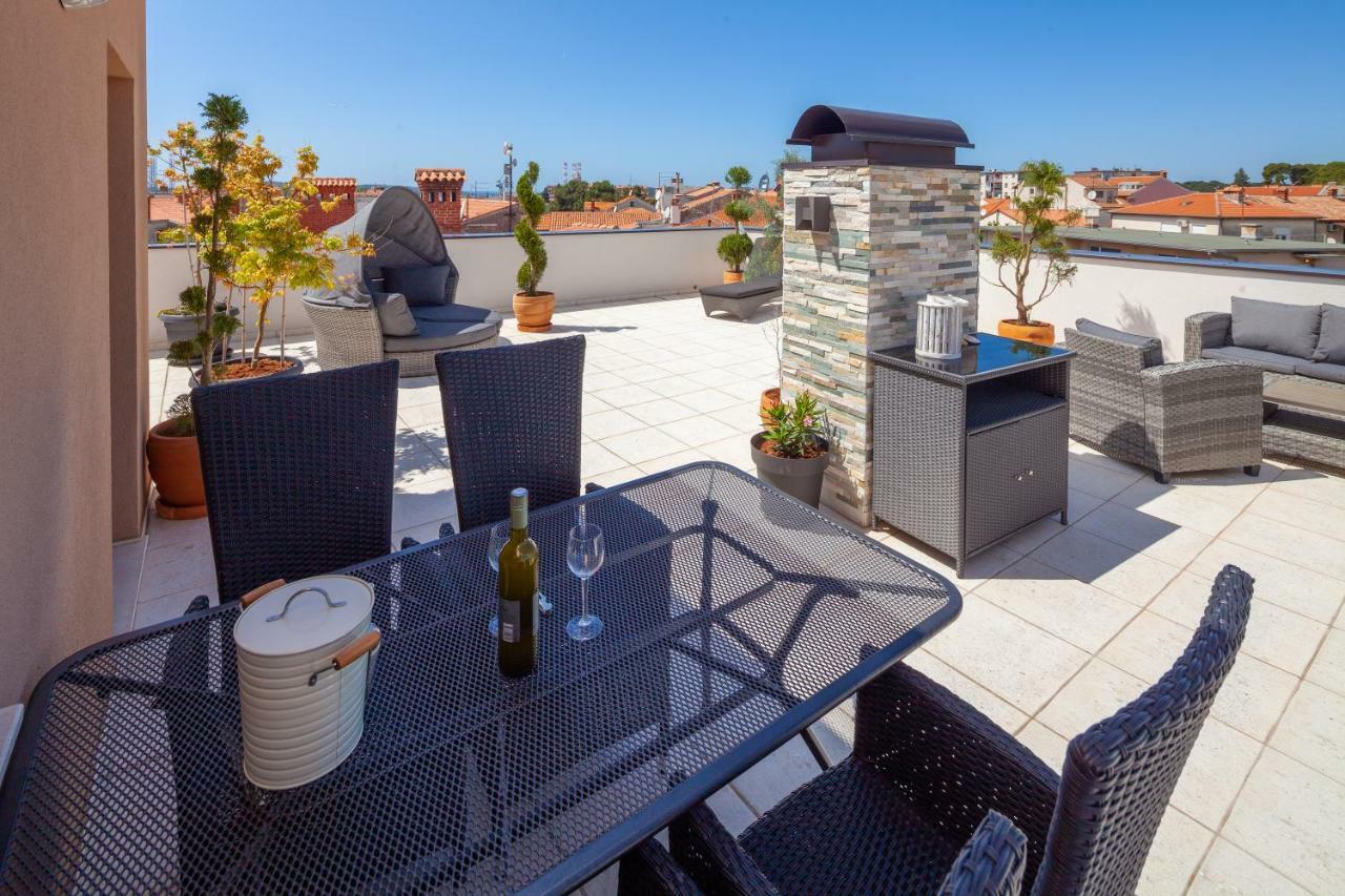 Luxury Apartment With Private Rooftop Terrace Pula Exterior photo