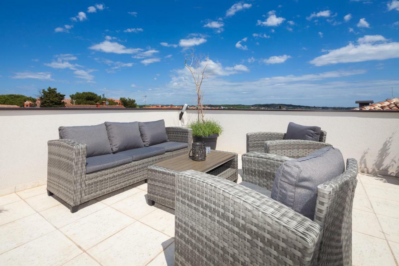 Luxury Apartment With Private Rooftop Terrace Pula Exterior photo